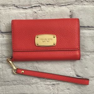 NWOT Coral Michael Kors Wristlet for IPhone 6